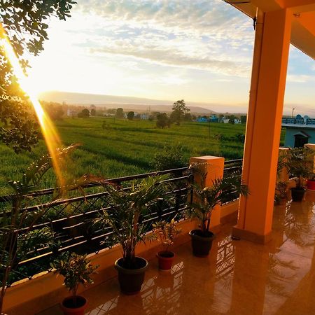 Airport Luxury Nature Homestay- Near Jolly Grant Airport Dehradun Doiwāla エクステリア 写真